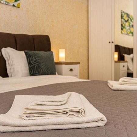 Apartament Topaz Braşov Esterno foto