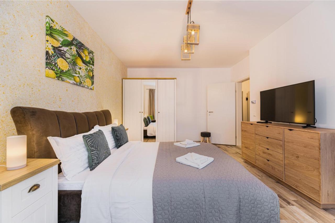 Apartament Topaz Braşov Esterno foto