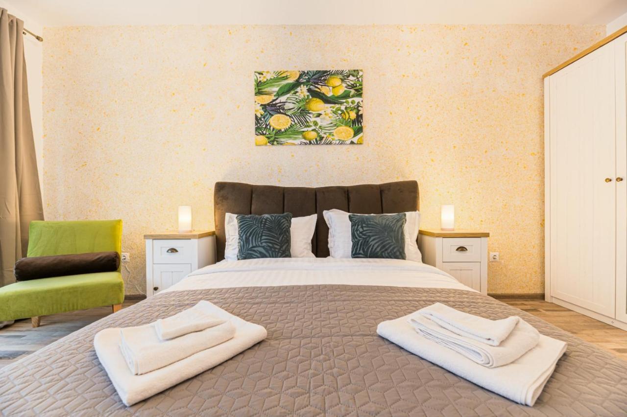 Apartament Topaz Braşov Esterno foto