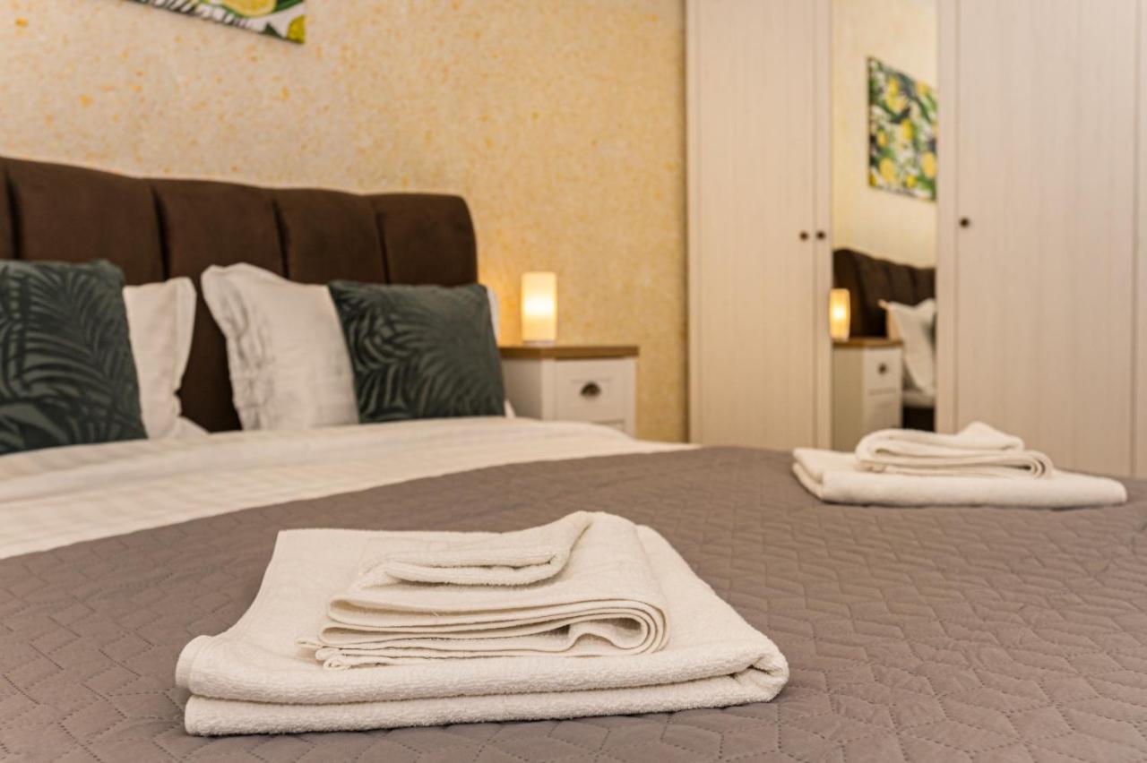 Apartament Topaz Braşov Esterno foto
