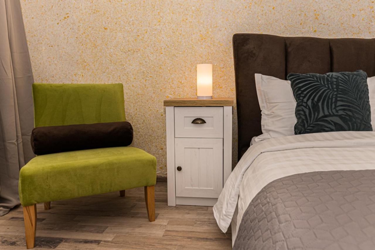 Apartament Topaz Braşov Esterno foto